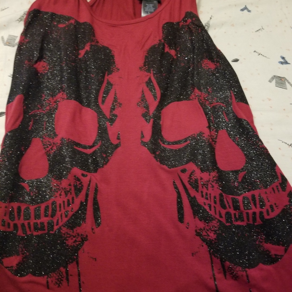 Skull shirt